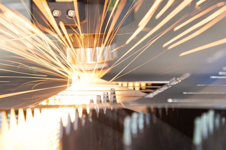 Laser cutting machine